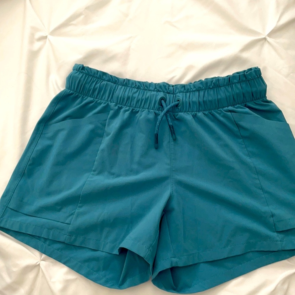 Athleta Girl Explore More 3” Shorts